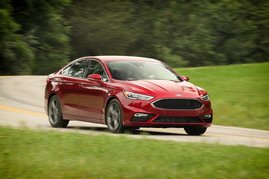  Ford Fusion Sport 2016 года  (фото 17 из 30)